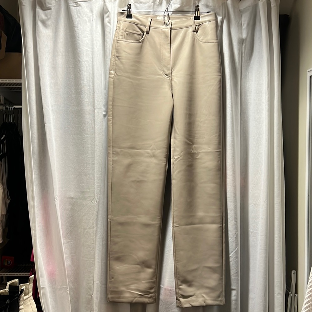 NWOT Aritzia Melina Pants